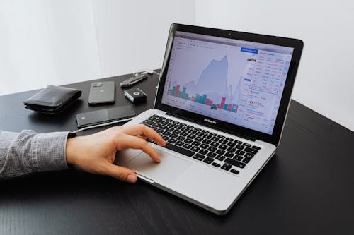 From Founder-Led Marketing to Founder-Led Link Earning