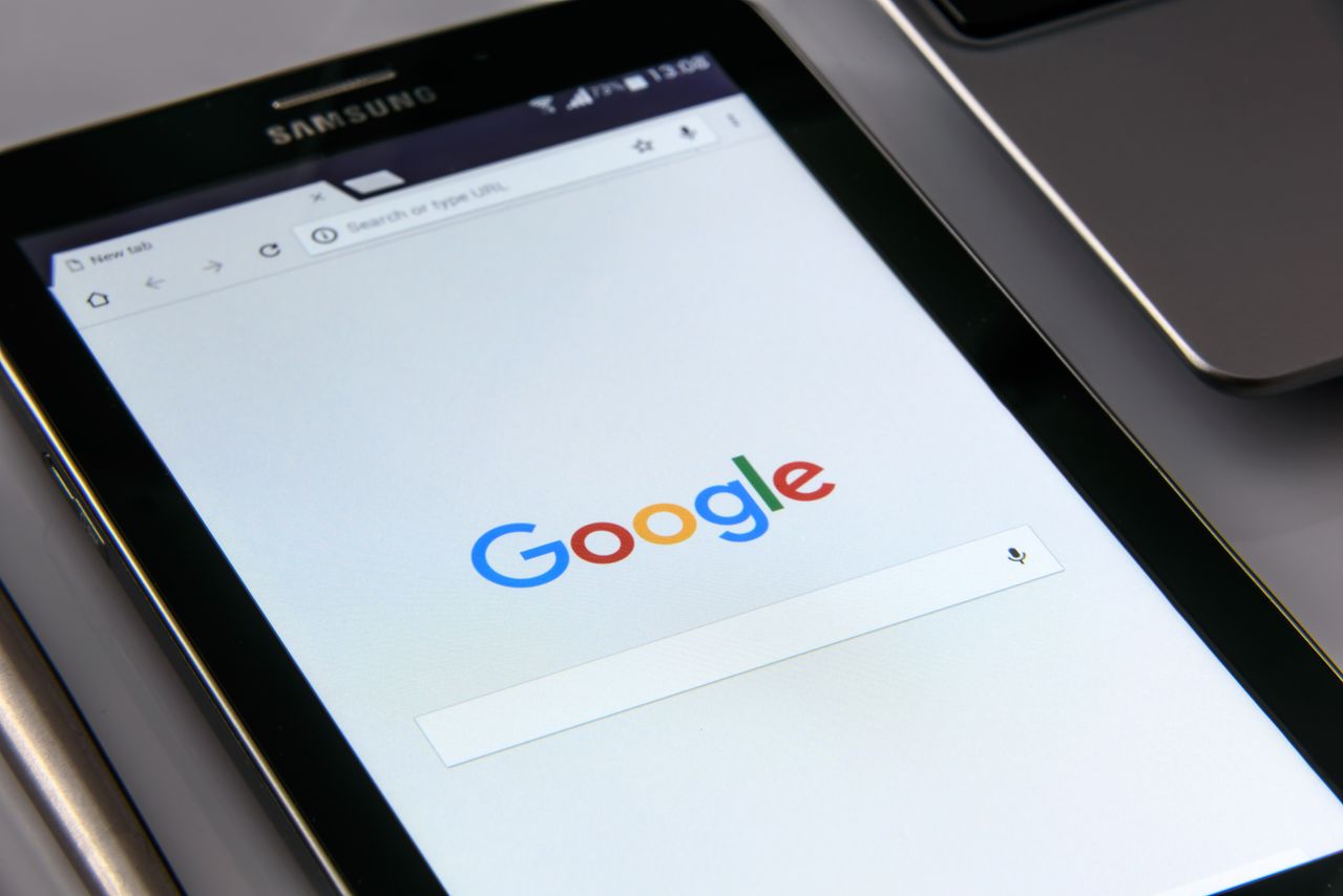 google knowledge panel