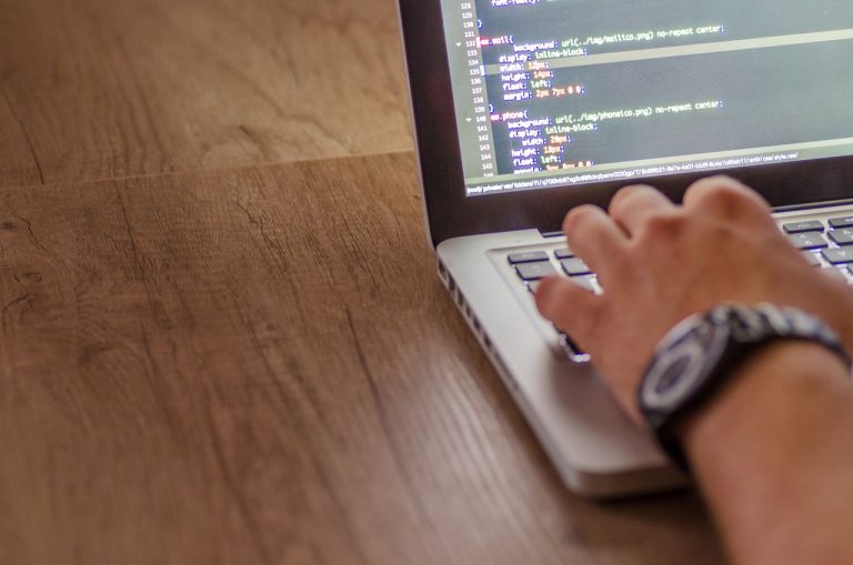JavaScript Rendering and Backlink Counting: What Google Misses in 2026
