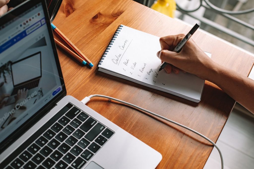 Online Course Platforms (Udemy, Coursera, LinkedIn Learning) as Link Sources