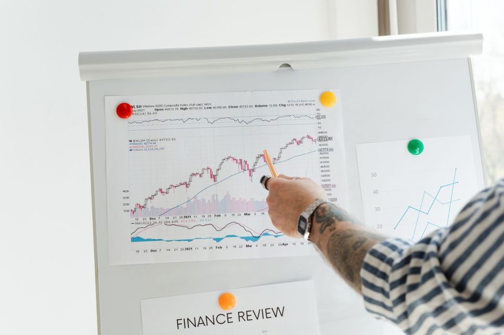 Bayesian Forecasting of Link Building Outcomes