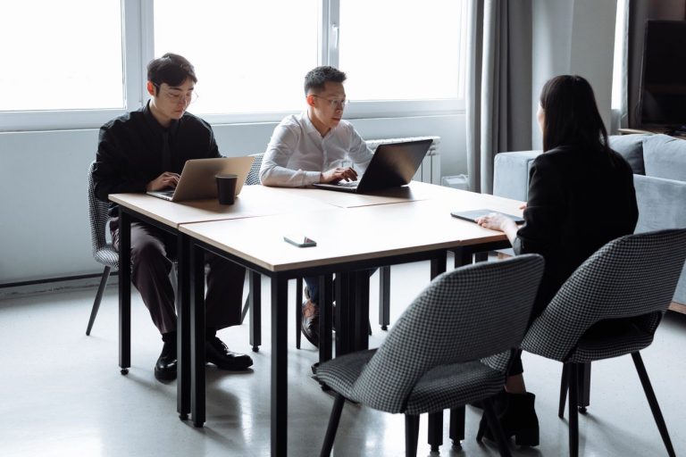 Building a Distributed, Remote Link Building Team That Performs