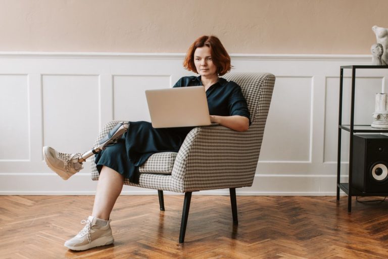 ‘Powered By’ and Attribution Links: Product-Led Link Acquisition