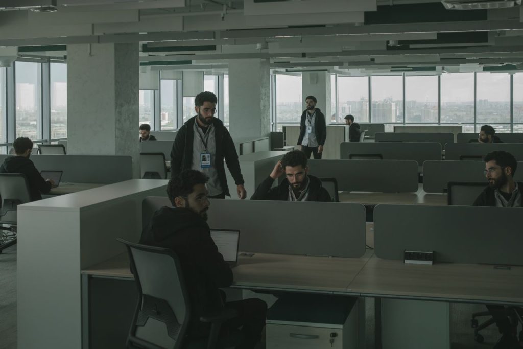 Query Fan-Out: How AI Mode Splits One Question Into Many (and Cites Accordingly)