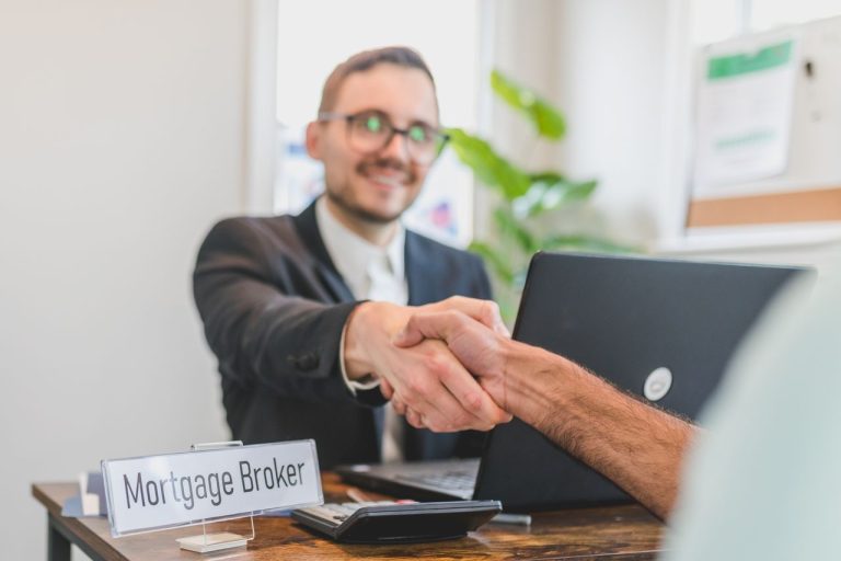 Agent-Readable Trust Signals: How Machines Judge Brand Credibility